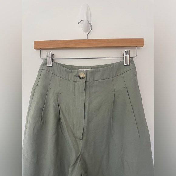 Top shop Sandy Pleated Wide Leg Crop Pants in Sage, Size 2 - Picture 3 of 5